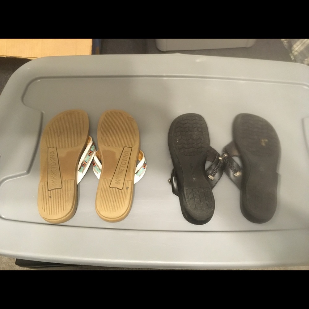 2 PR MINNETONKA SIZE 8 - Picture 8 of 8